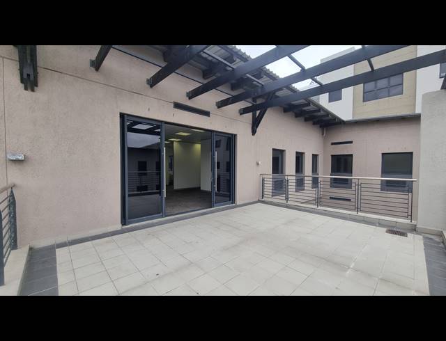 222M² OFFICE TO LET IN CENTURY CITY